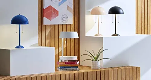 Amazon Brand – Rivet Modern Table Lamp with USB and Bulb, 18"H, White