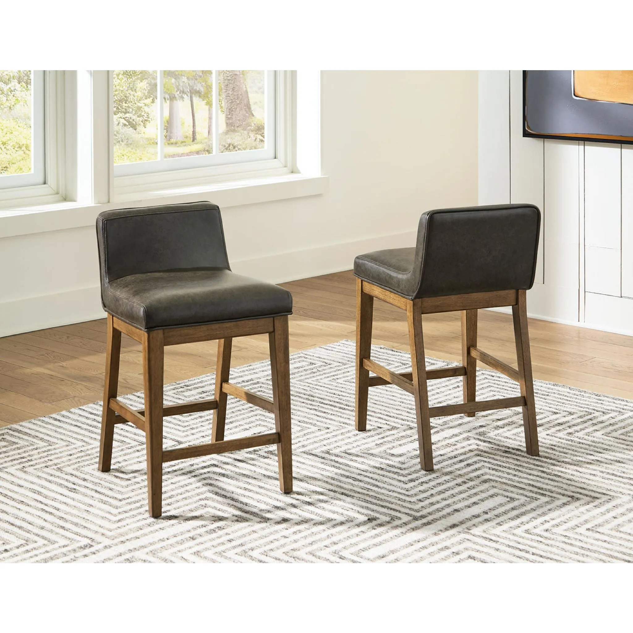 Cabalynn Counter Height Stool
